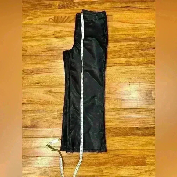 NWOT Stretch Faux Leather Pants Size Small - Picture 3 of 6